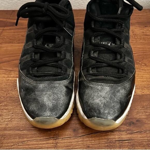 Nike Air Jordan 11 Retro Low Barons Black Metallic Size: 8.5 - Picture 3 of 15